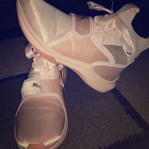 Satin ballet pink puma sneakers, never worn
